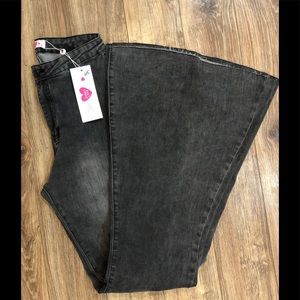 Buddy Love Flare Jeans